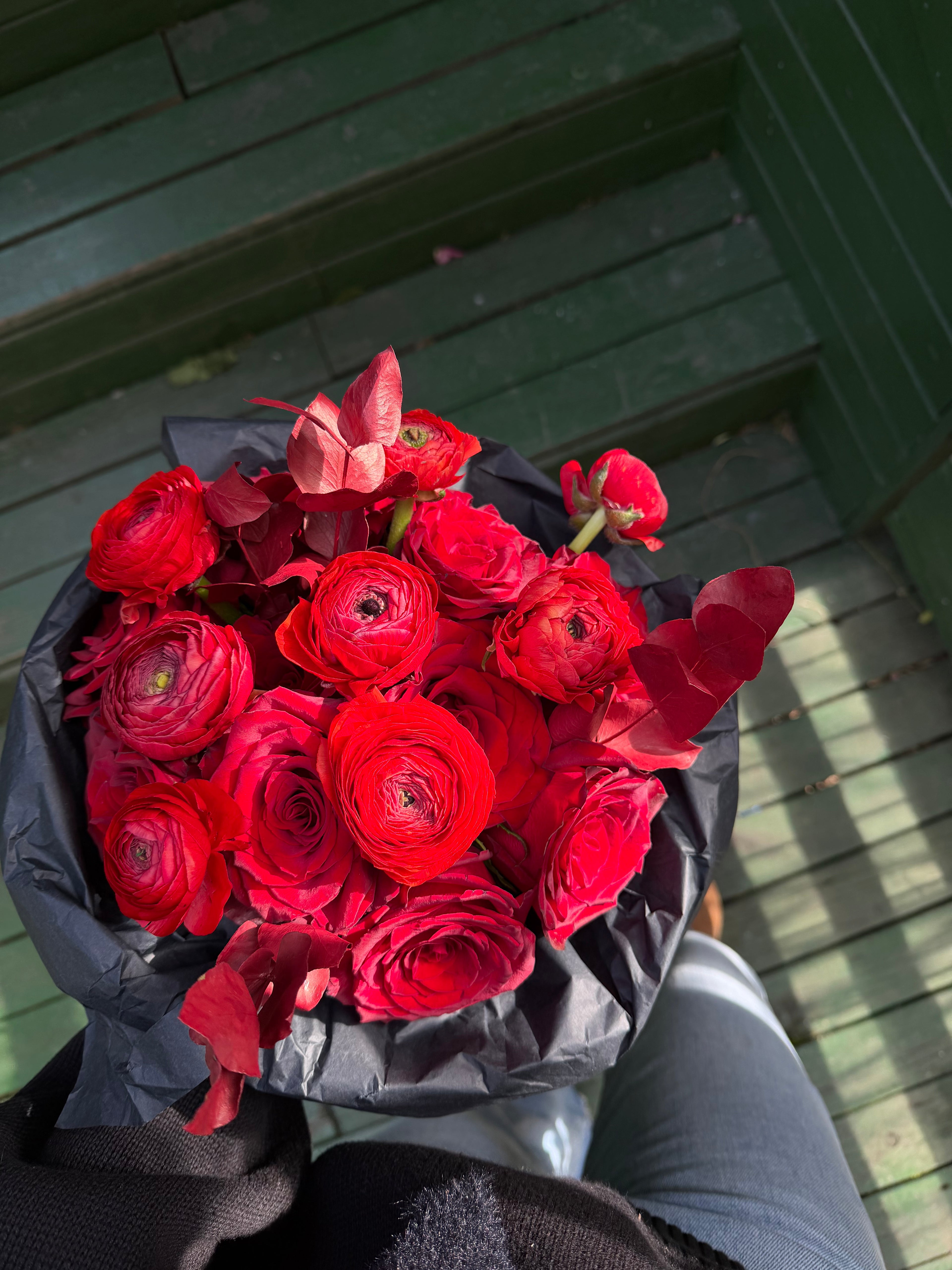 Kelebekler uçuşuyor